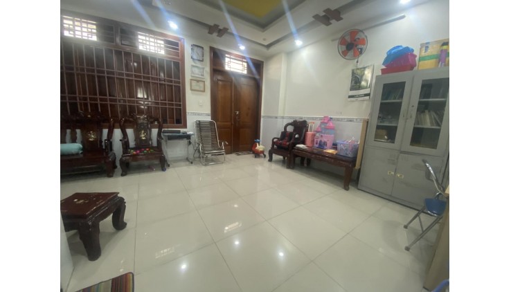 Bán Mặt Tiền kinh Doanh 3 Tầng Sầm Uất, Lê Trọng Tấn, Ngang Lớn 6m, Cần Bán Gấp
